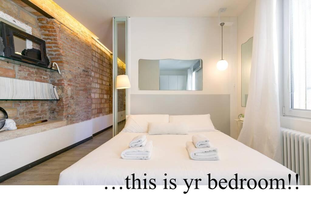 Punto Luce Home In Center Of ヴェローナ エクステリア 写真