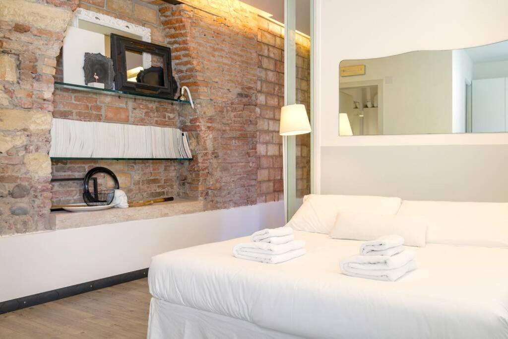 Punto Luce Home In Center Of ヴェローナ エクステリア 写真